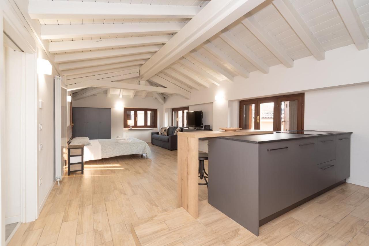 Residenza Capriolo 28 - F&L Apartment Brescia Bagian luar foto