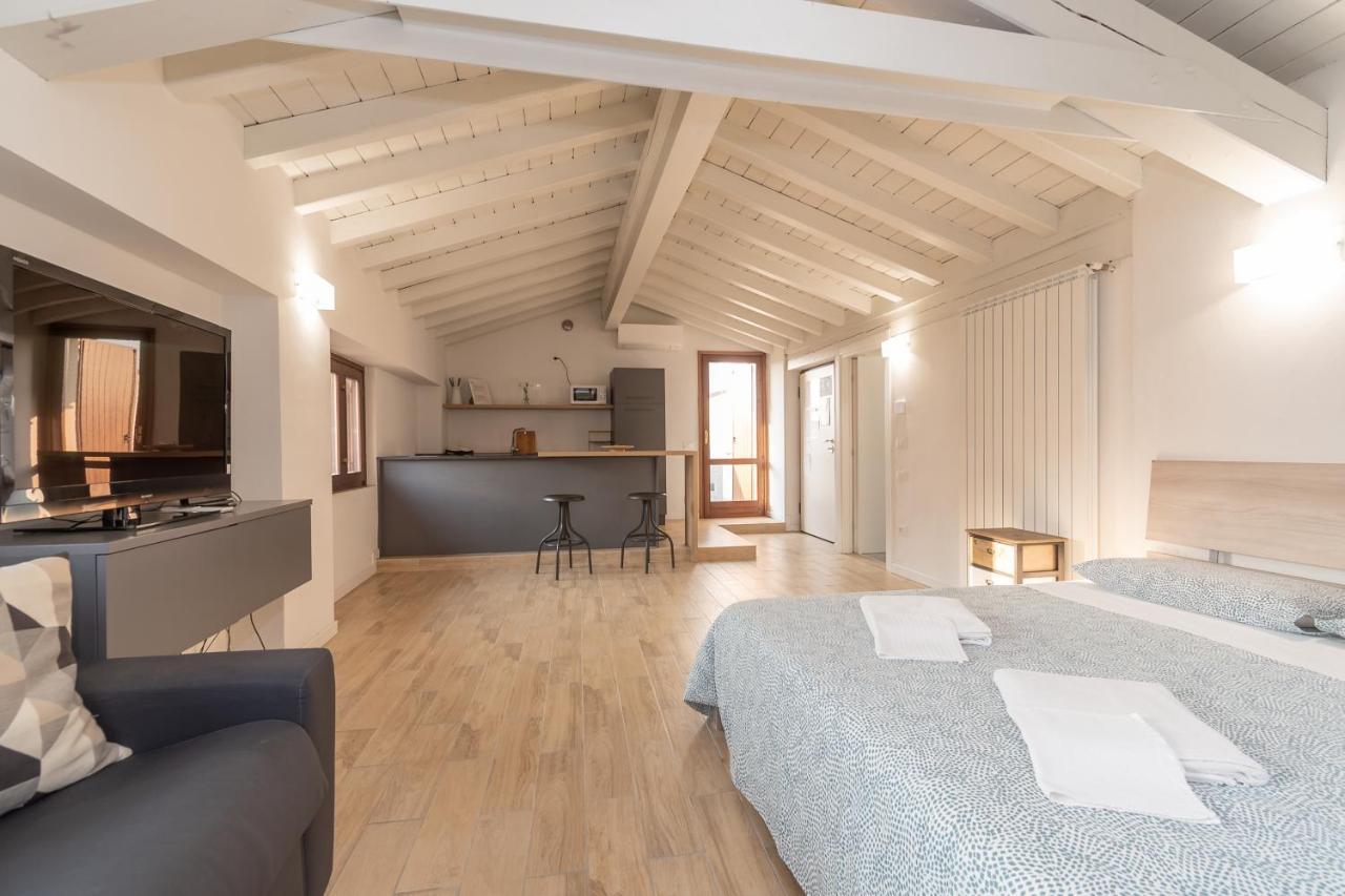 Residenza Capriolo 28 - F&L Apartment Brescia Bagian luar foto