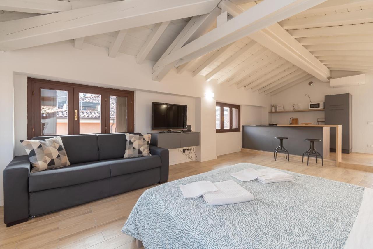 Residenza Capriolo 28 - F&L Apartment Brescia Bagian luar foto